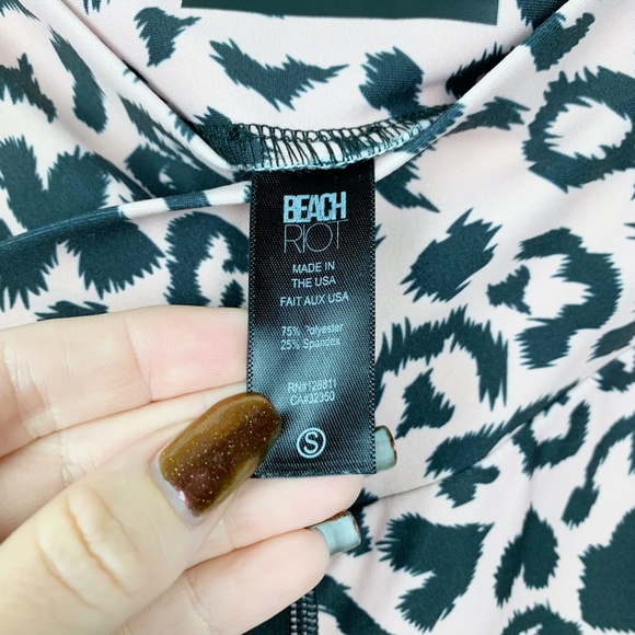 Beach Riot Sport | Cara Leggings Baby Pink Leopard Heart Pattern - Picture 6 of 7